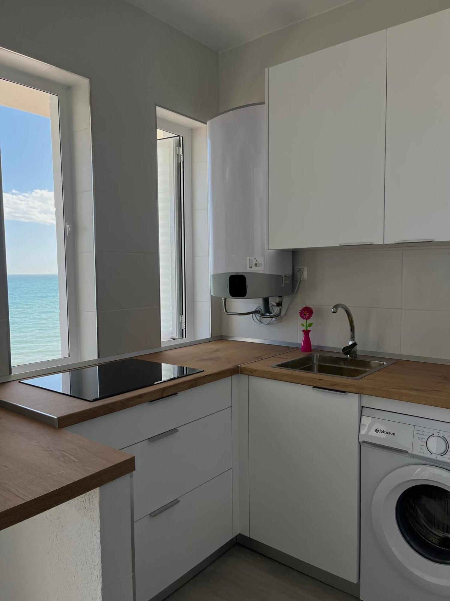 Sea View Apartment / A Primera Linea De Playa Málaga Exteriör bild