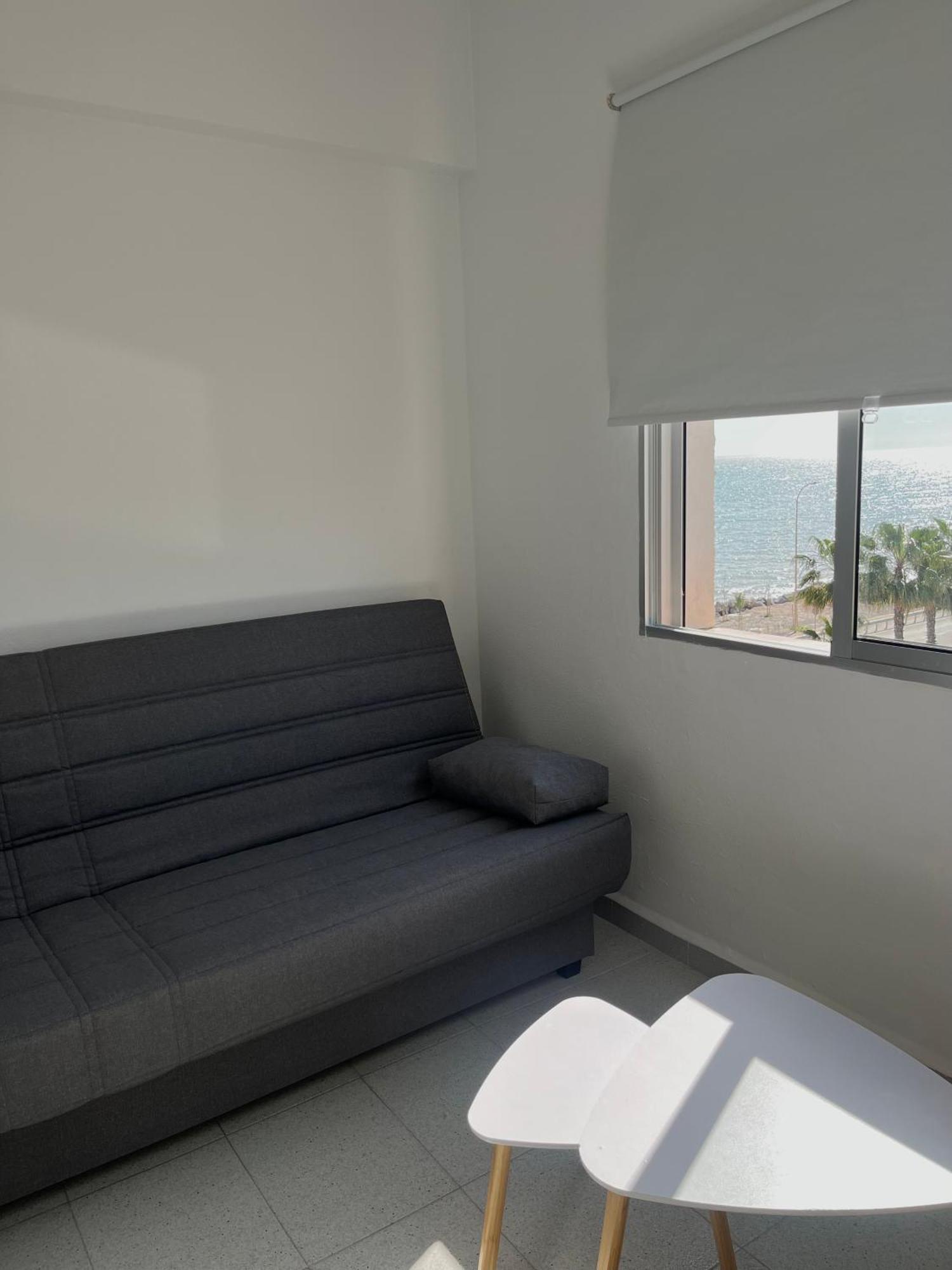 Sea View Apartment / A Primera Linea De Playa Málaga Exteriör bild